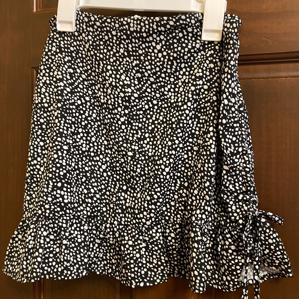 SHEIN black and white skirt.